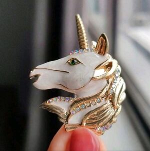 Charming Light Gray Unicorn Brooch with Gold and Rhinestone Details